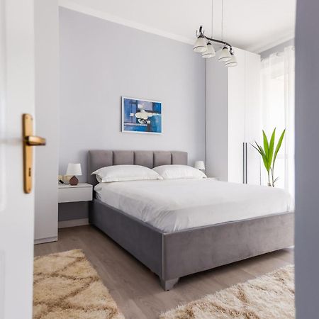 Viewpoint Central Apartment Tirana Exterior photo